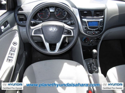 2012 Hyundai Accent  SE
