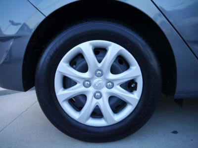 2012 Hyundai Accent  GS