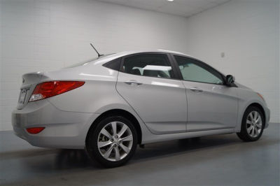 2013 Hyundai Accent  GLS
