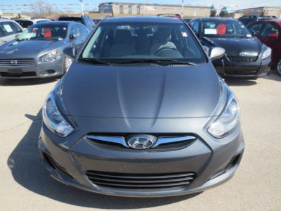 2012 Hyundai Accent  GLS