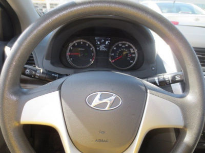 2012 Hyundai Accent  GLS