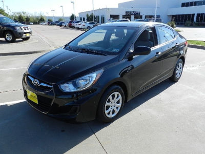 2012 Hyundai Accent  GLS