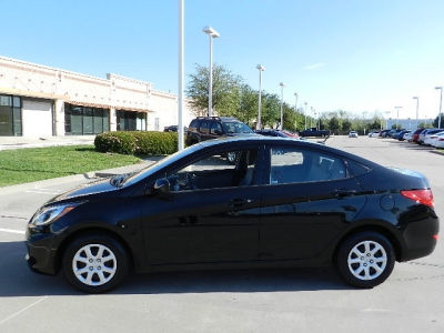2012 Hyundai Accent  GLS