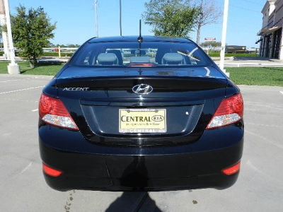 2012 Hyundai Accent  GLS