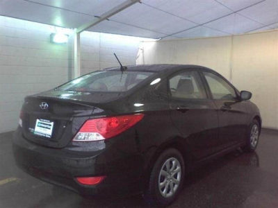 2012 Hyundai Accent GLS