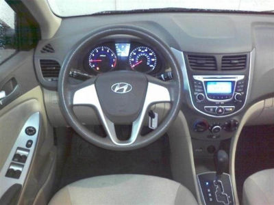 2012 Hyundai Accent GLS