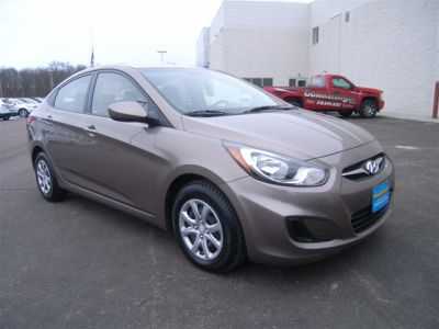 2012 Hyundai Accent  GLS