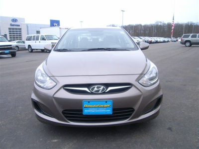 2012 Hyundai Accent  GLS