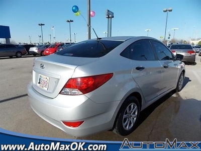 2012 Hyundai Accent  GLS