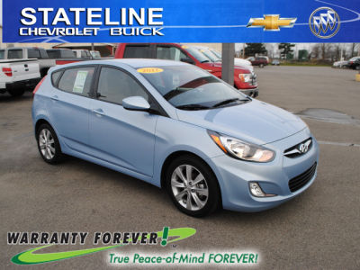 2012 Hyundai Accent  SE