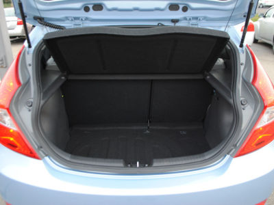 2012 Hyundai Accent  SE