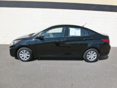 2012 Hyundai Accent  GLS