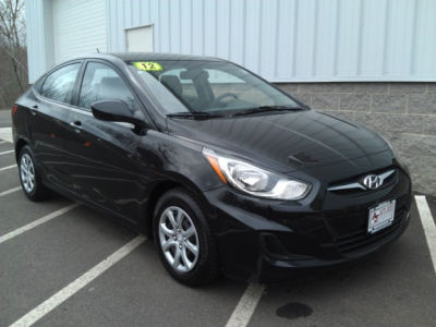 2012 Hyundai Accent  GLS