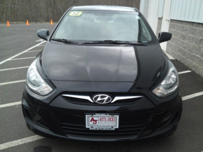 2012 Hyundai Accent  GLS