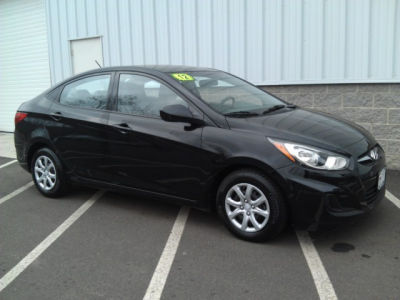 2012 Hyundai Accent  GLS