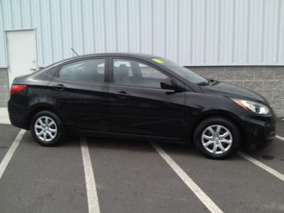 2012 Hyundai Accent  GLS