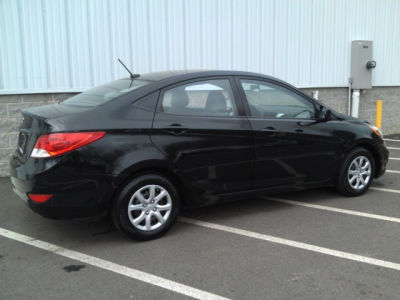 2012 Hyundai Accent  GLS