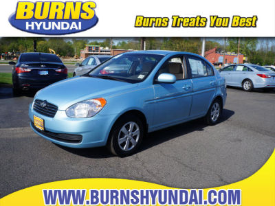 2010 Hyundai Accent  GLS