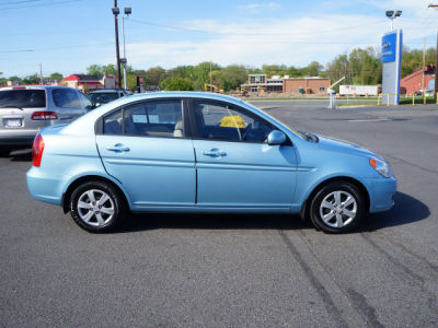 2010 Hyundai Accent  GLS