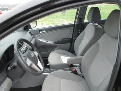 2012 Hyundai Accent  GLS