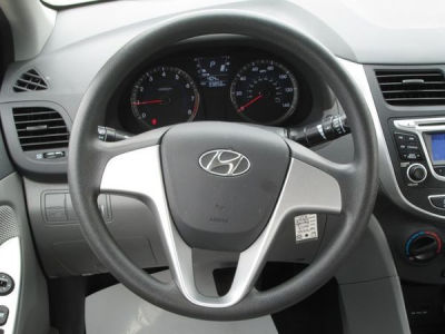 2012 Hyundai Accent  GLS