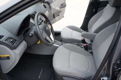 2013 Hyundai Accent  GLS