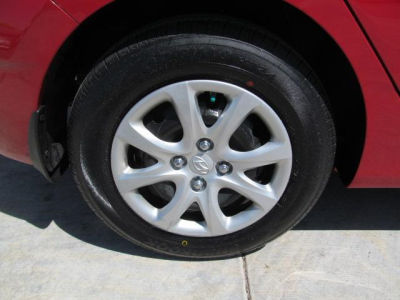 2012 Hyundai Accent  GS