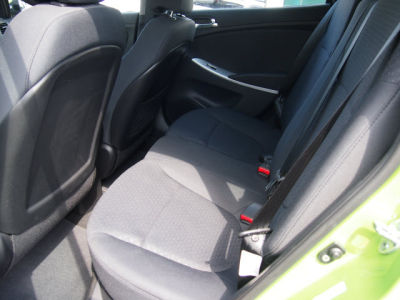 2012 Hyundai Accent SE