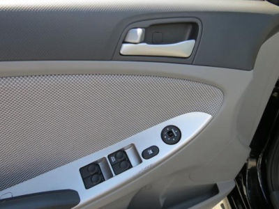 2012 Hyundai Accent  GLS