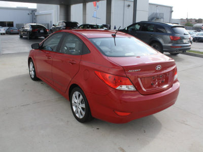 2012 Hyundai Accent  GLS