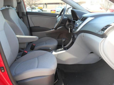 2012 Hyundai Accent  GLS