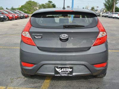 2013 Hyundai Accent  SE