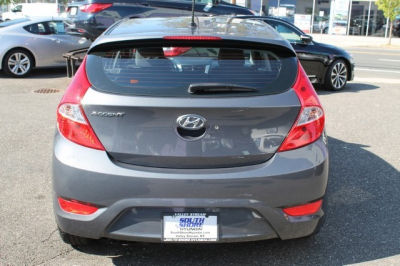 2012 Hyundai Accent  SE