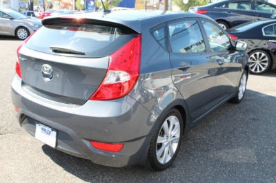2012 Hyundai Accent  SE