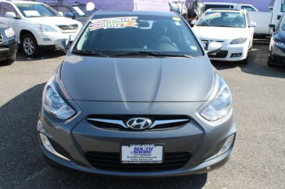 2012 Hyundai Accent  SE