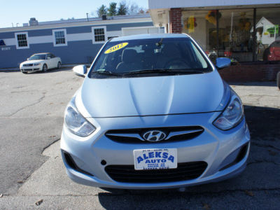 2012 Hyundai Accent  GS