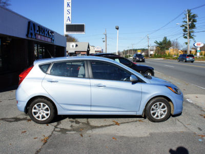 2012 Hyundai Accent  GS
