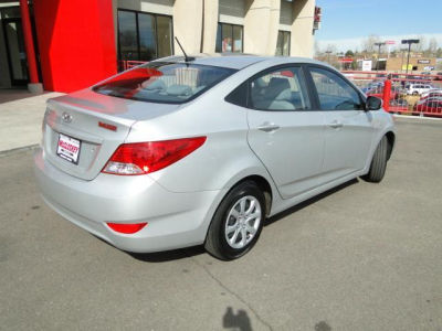2012 Hyundai Accent  GLS