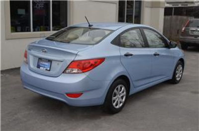 2012 Hyundai Accent  GLS