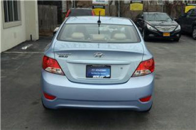 2012 Hyundai Accent  GLS