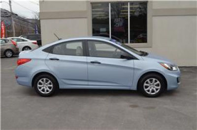 2012 Hyundai Accent  GLS