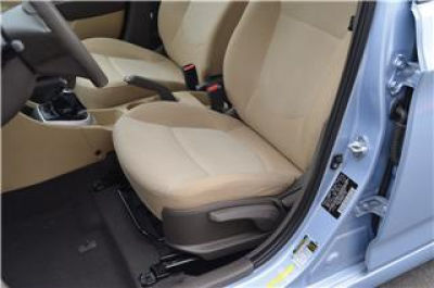 2012 Hyundai Accent  GLS