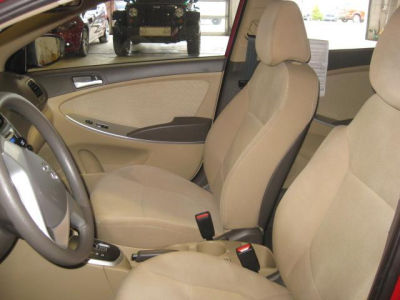 2013 Hyundai Accent  GLS