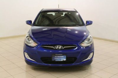 2012 Hyundai Accent  SE