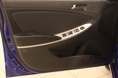 2012 Hyundai Accent  SE