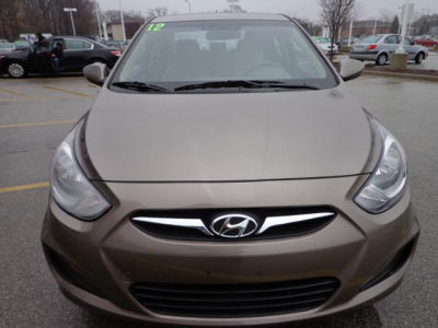 2012 Hyundai Accent  GLS