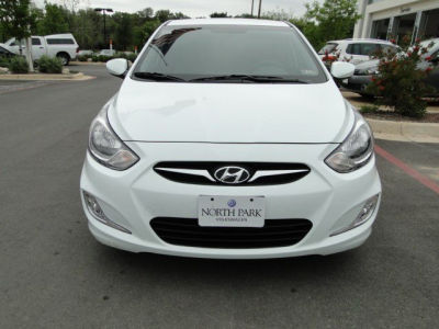 2012 Hyundai Accent  SE