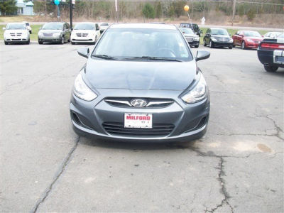 2012 Hyundai Accent  GS
