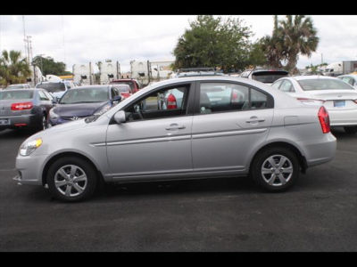2011 Hyundai Accent  GLS