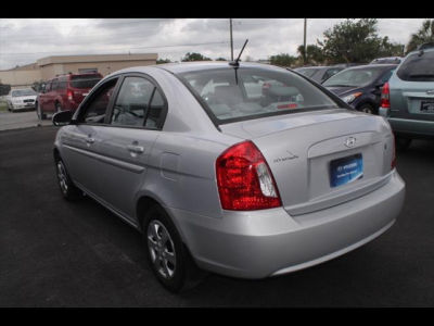 2011 Hyundai Accent  GLS